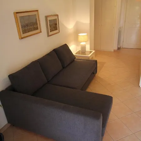 Front Apartamento Bardolino